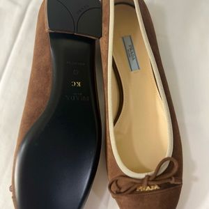 Beautiful Prada Milano ballerina Bow Flats